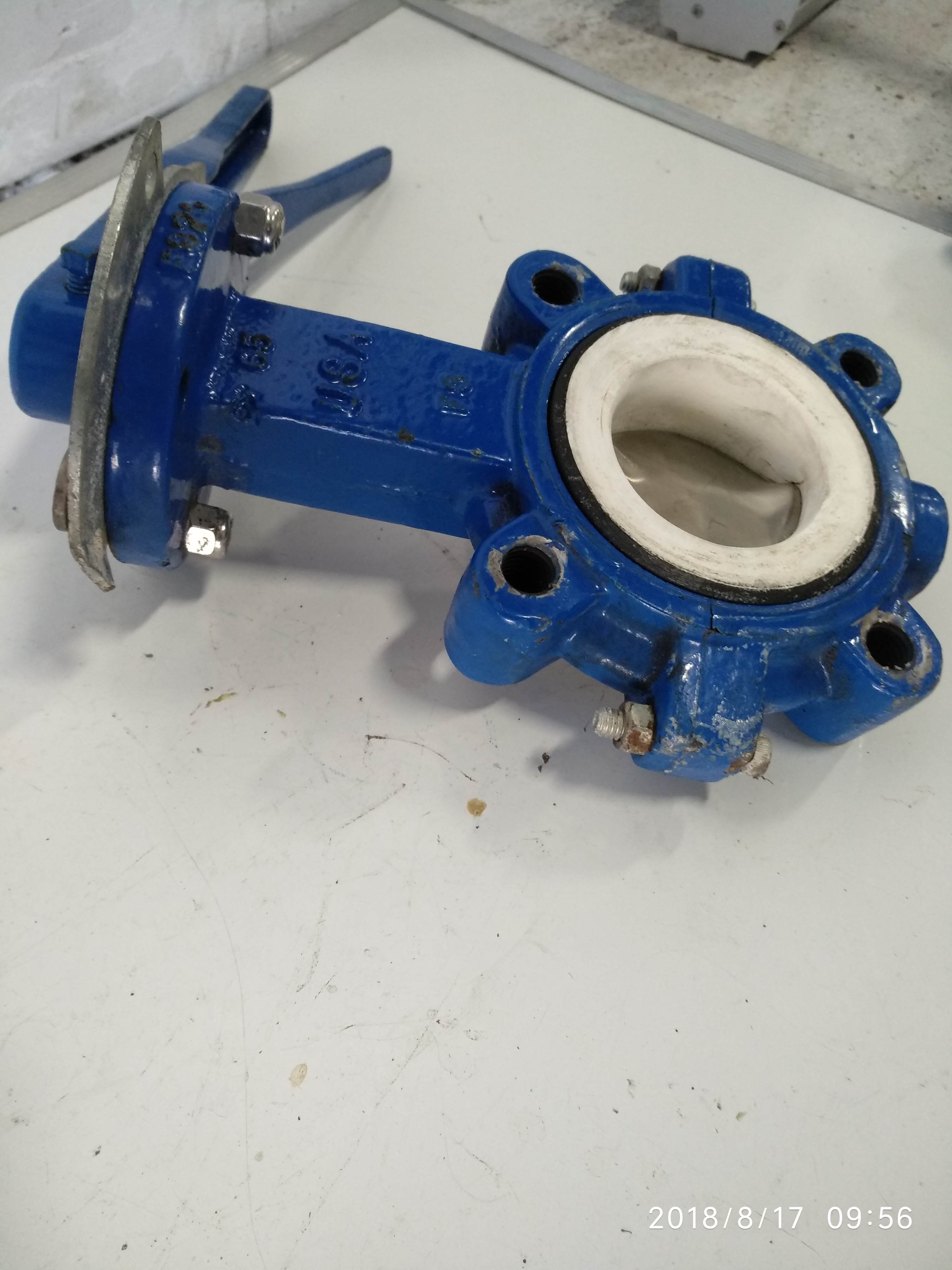 Used Manual 2 1/2" Butterfly Valve