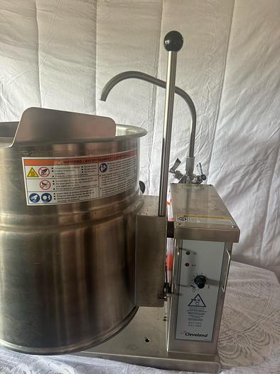 Used Cleveland KET-12-T 12 Gallon Tilting Kettle