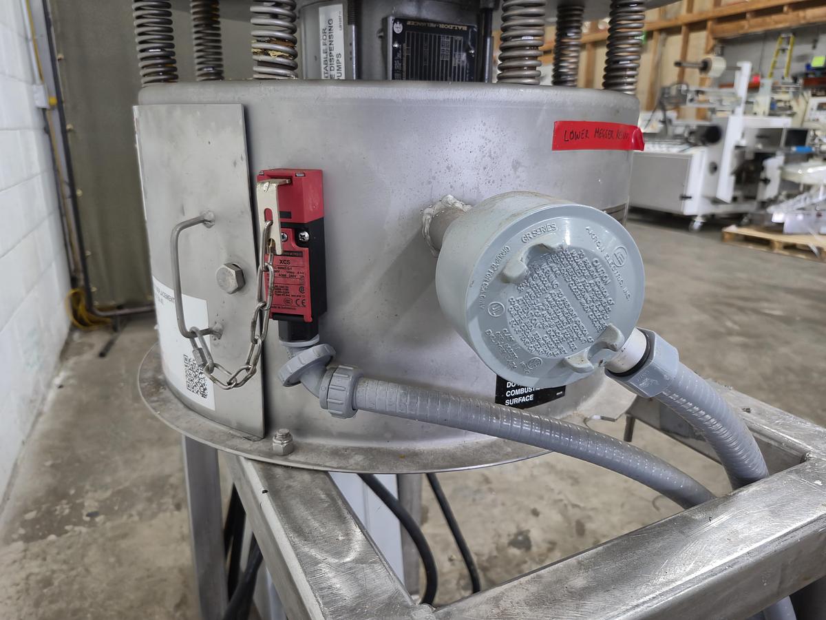 Used 24" Kason Vibrating Screen Separator