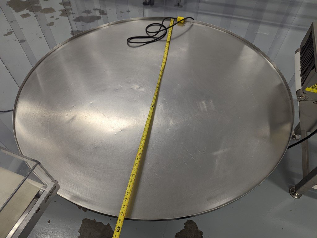 Used Accumulation Table With Retaining Ring