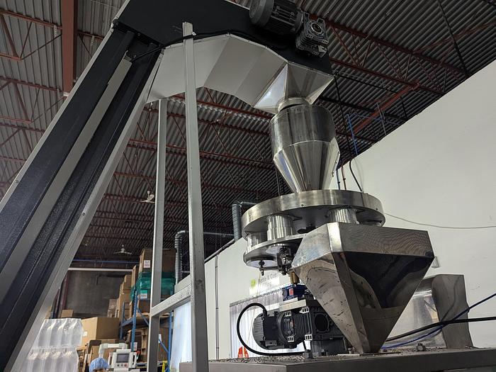 Used Turpack VFFS with Infeed Elevator and Volumetric Filler