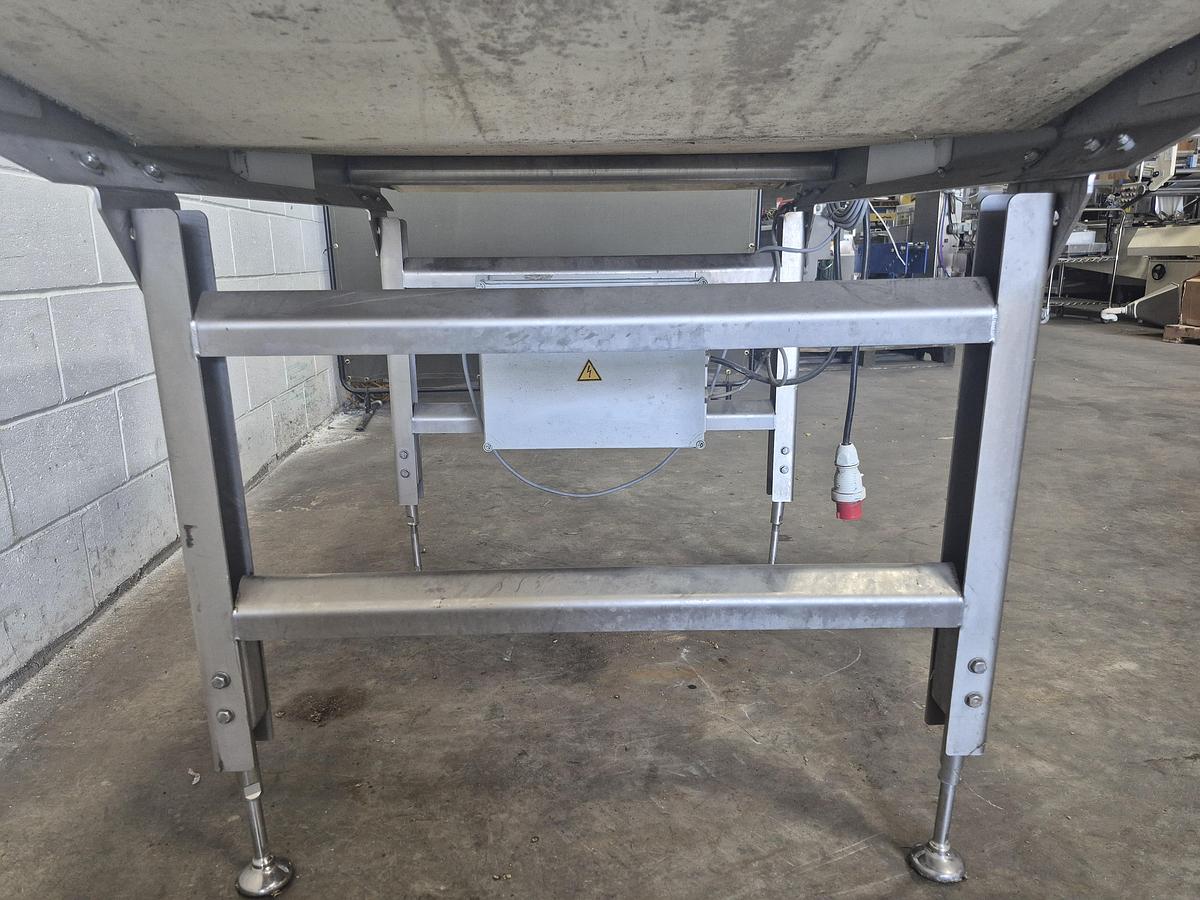 Used 4.75 ft Flat Belt Conveyor