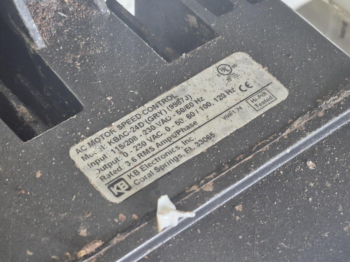 Used 5.10 ft Flat Belt Conveyor 