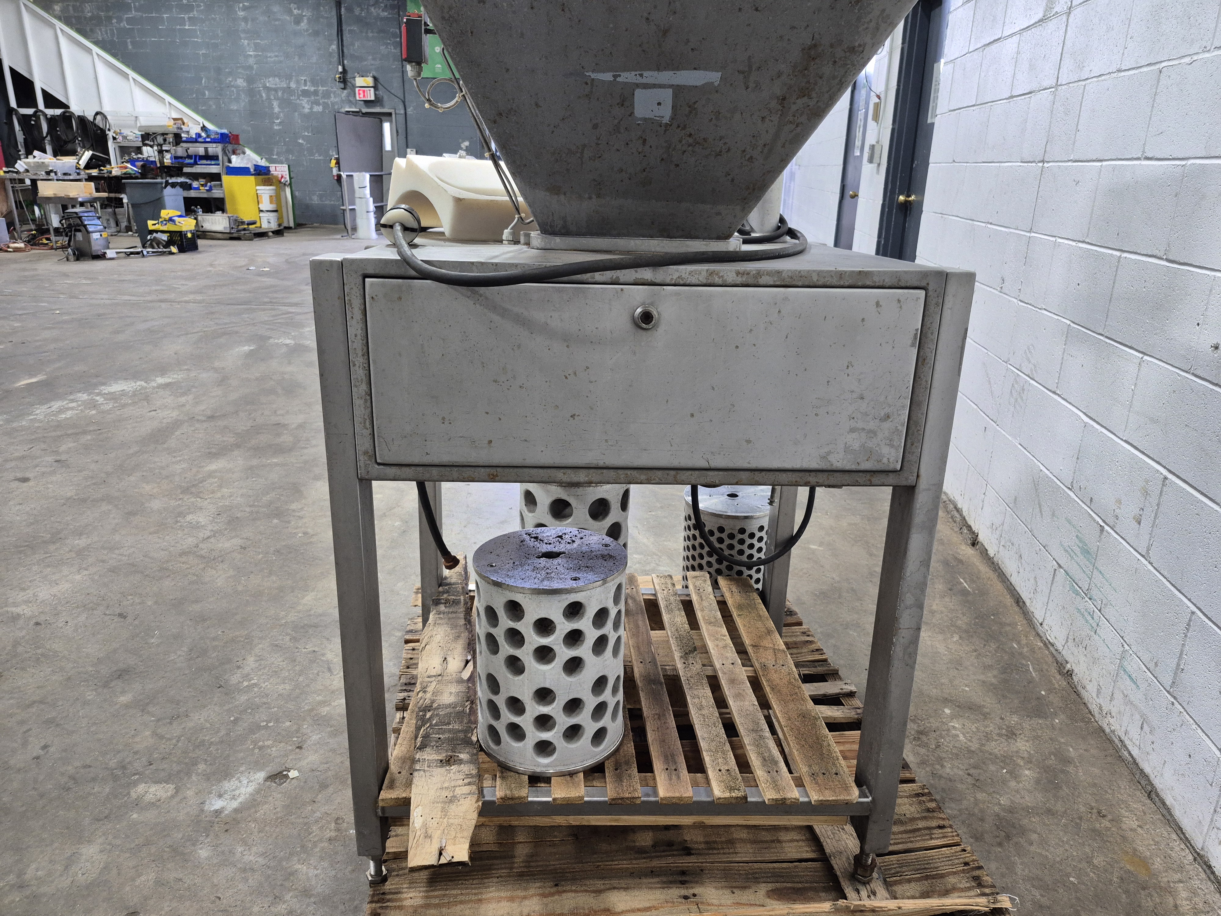 Used Cheese Molder