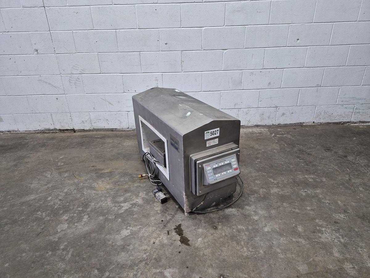 Used Goring Kerr DSP2 Metal Detector 