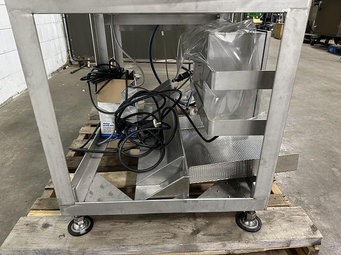 Used Vibratory Conveyor with Spray Nozzles