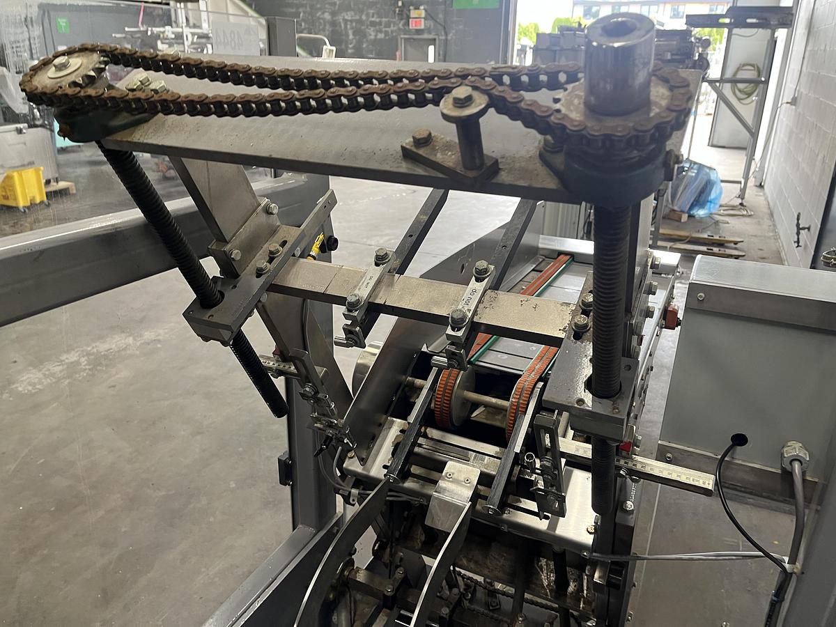 Used Thiele ZP30A Box Former