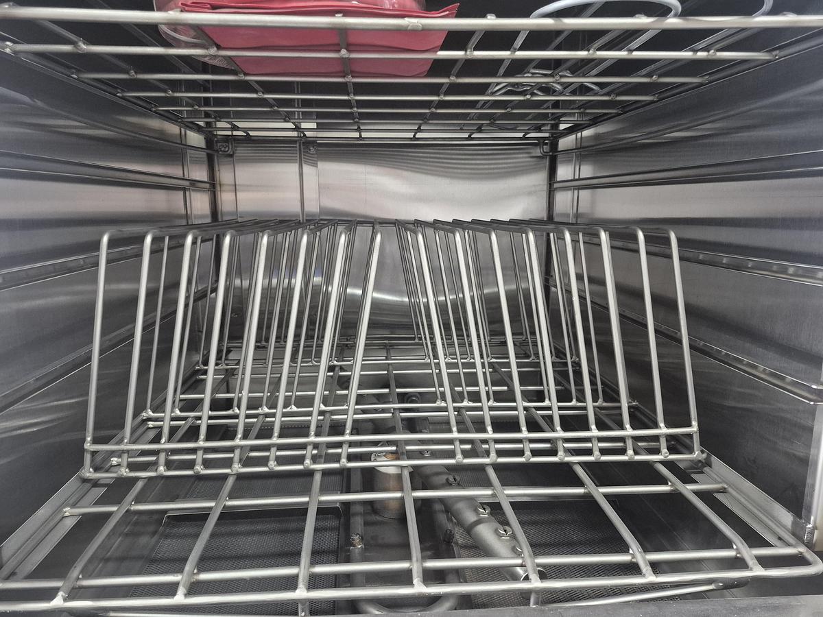 Used LVO TL14E Commercial Electric Tray Washer