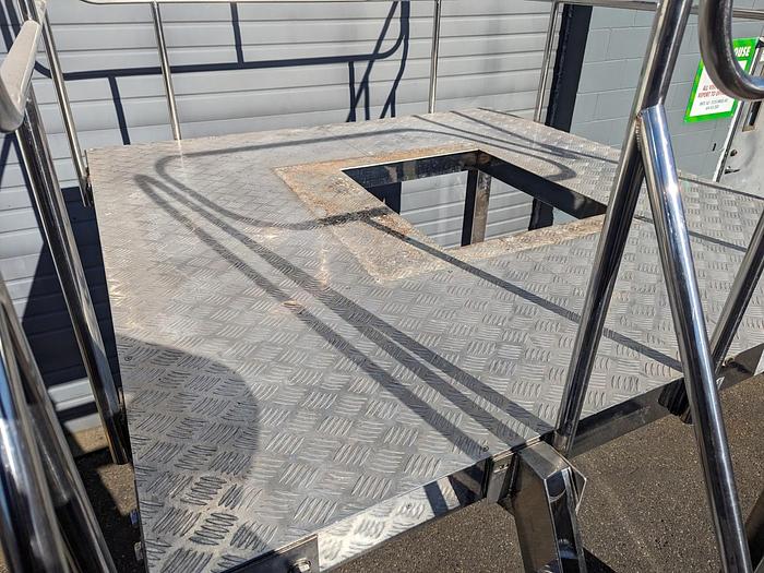 Used Multihead Scales Mezzanine