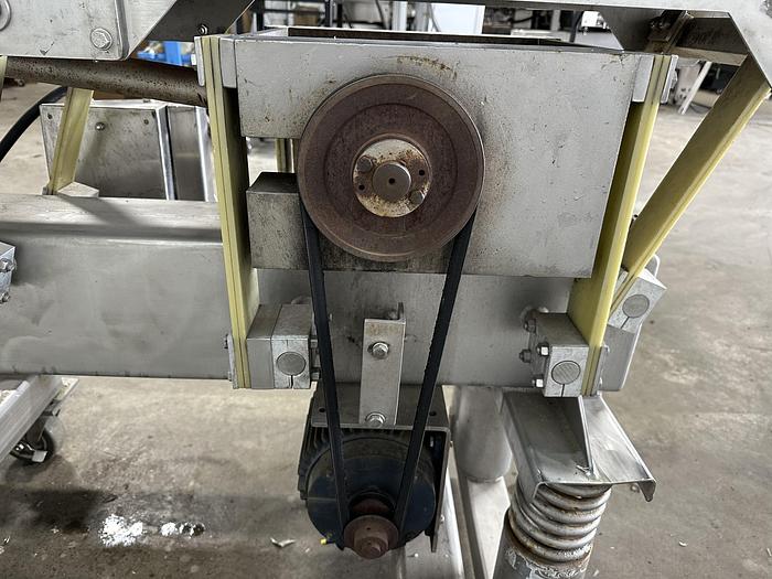 Used Allen VC10268 Vibratory Conveyor