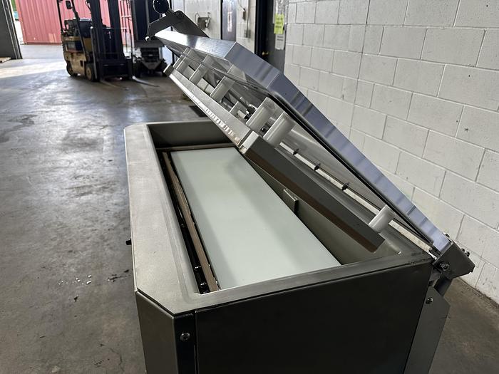 Used Sipromac 380T Vacuum Sealer