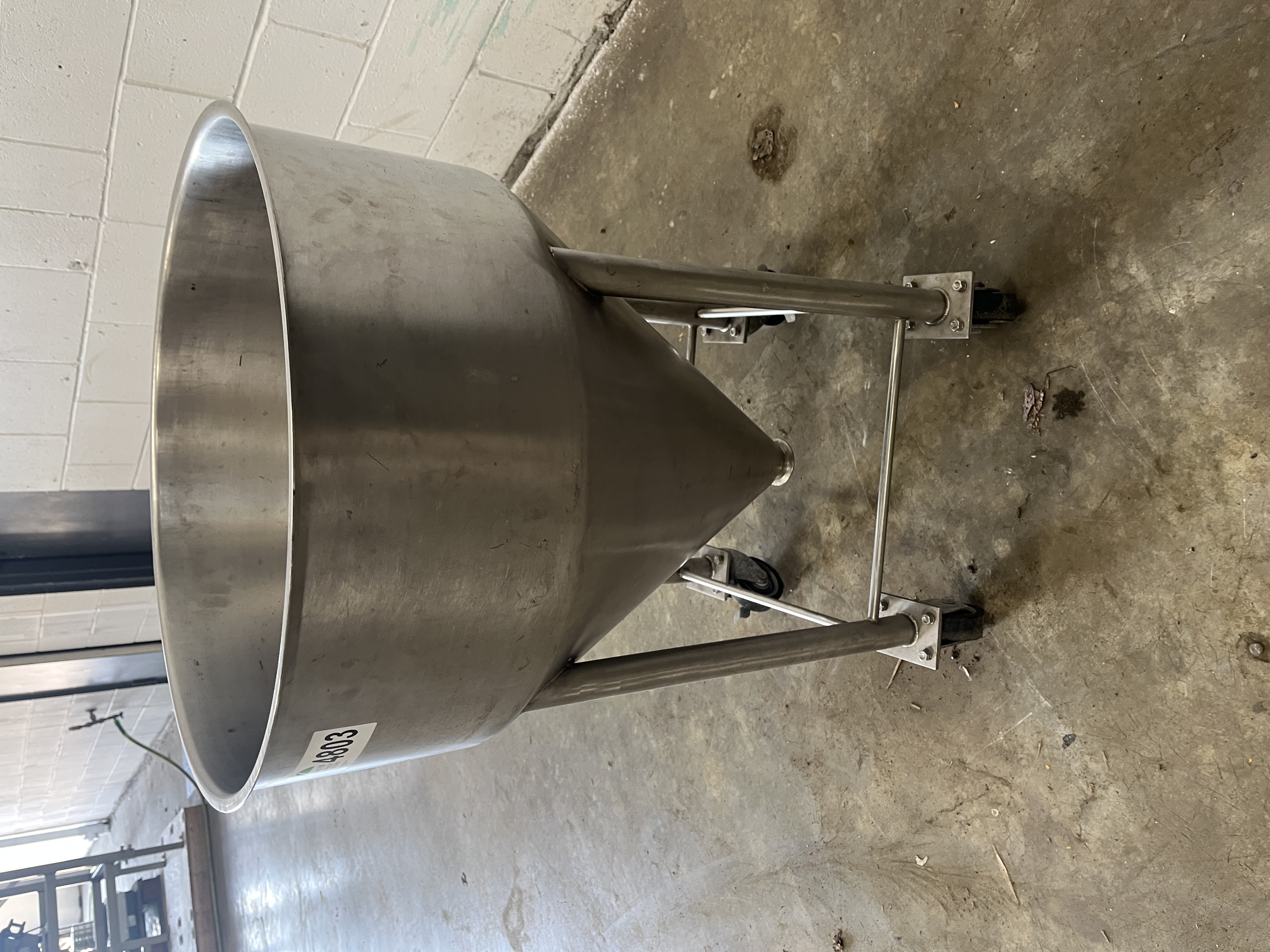 Used Rolling SS Hopper