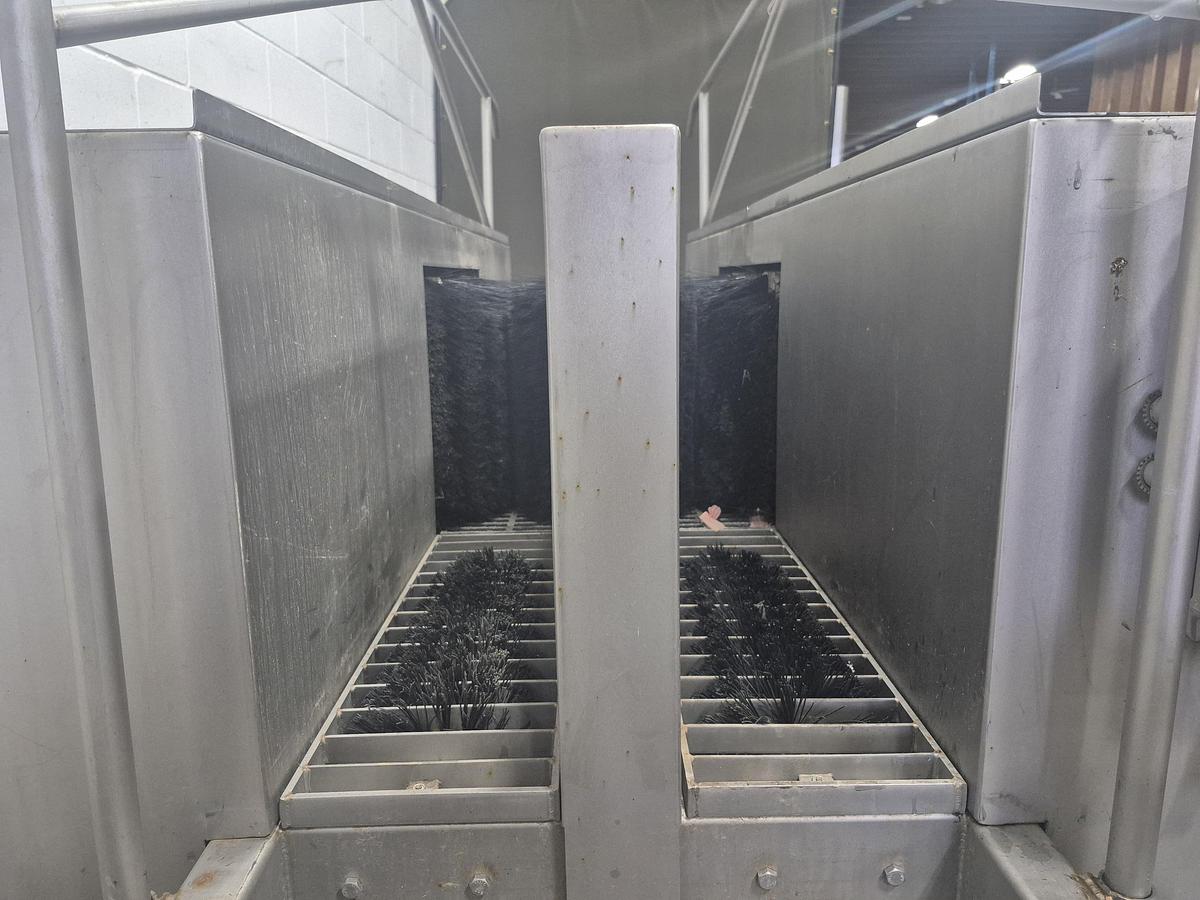 Used Chad Equipment Walk-Through Boot Scrubber