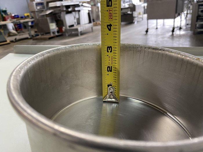 Used Magic Line Cake Pan