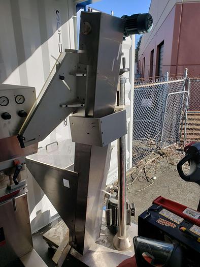 Used Lattine Cap Elevator