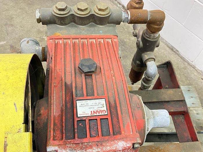 Used GIANT LP122W Positive Displacement Pump