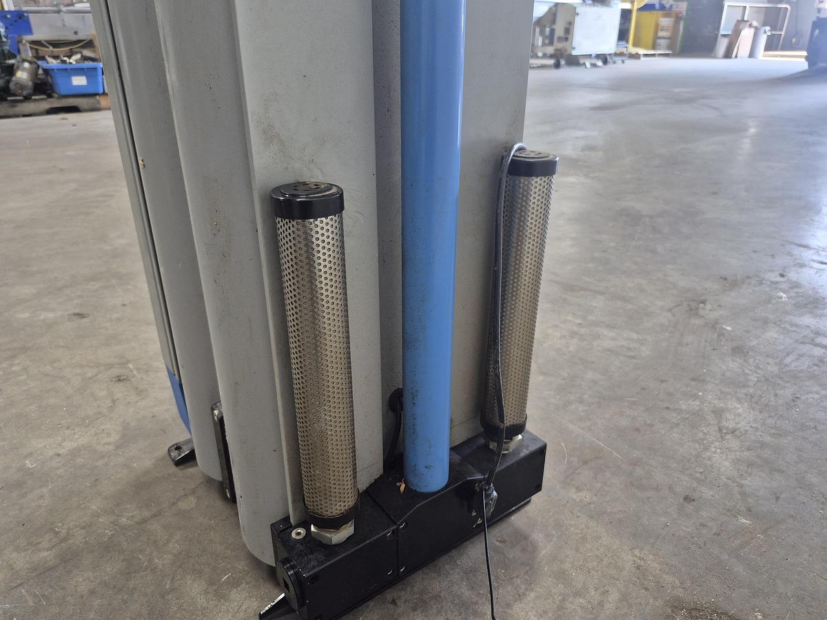Used Walker Filtration Compressed Air Dryer