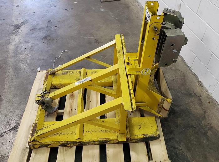 Used Liftomatic DCM "Parrot Beak®" Drum Handler