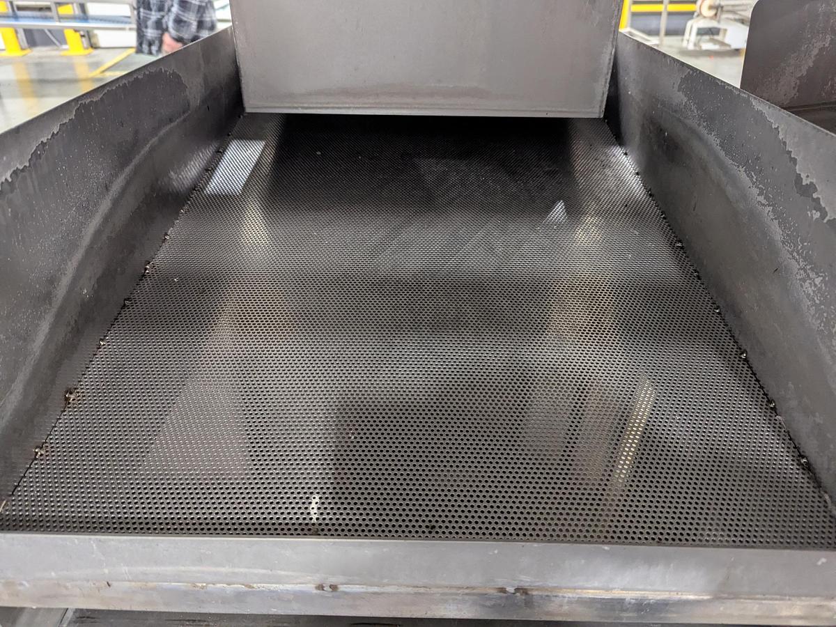 Used Andgar Tray Washer with Infeed & Outfeed Conveyors