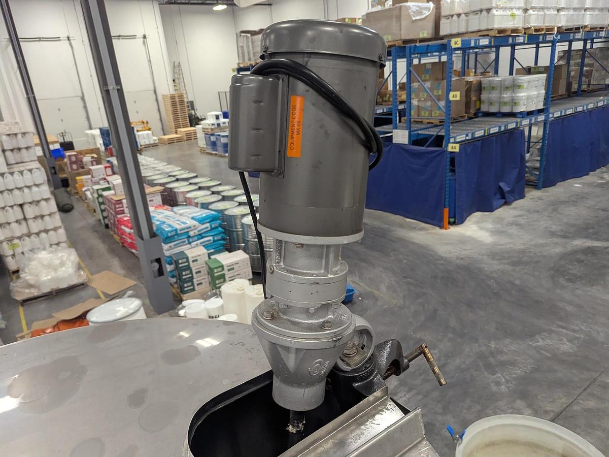 Used 1,500L Mixing Tank