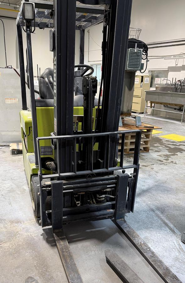 Used Clark TMG20 Electric Forklift