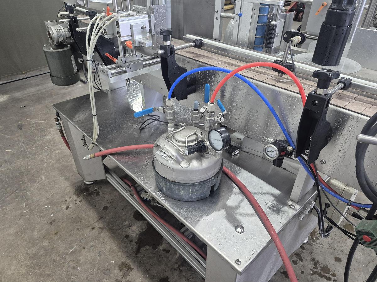 Used Aesus Eco Wrap Prism Labelling Machine