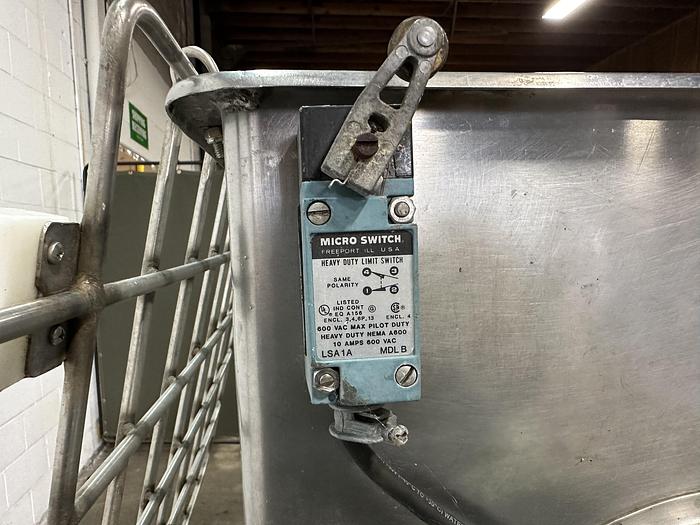 Used SS Ribbon Blender 