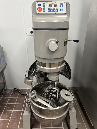 Used Globe 60qt Planetary Mixer