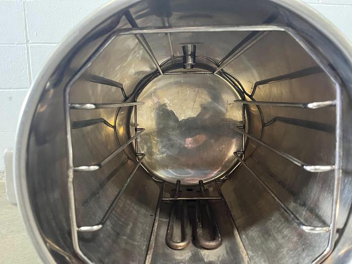 Used TM-T24J Table Top 24L Autoclave