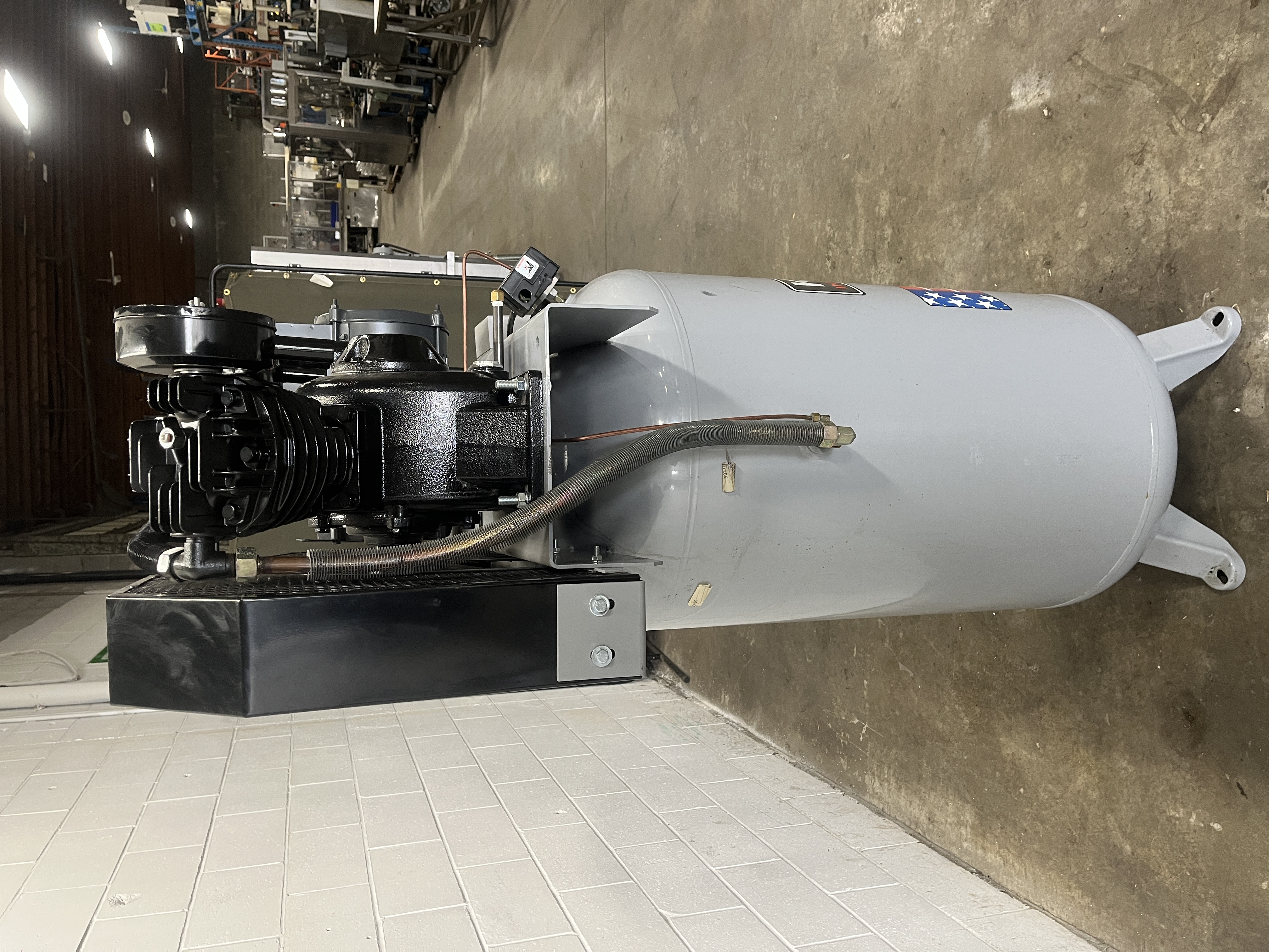 Used King 7.5hp Vertical Air Compressor