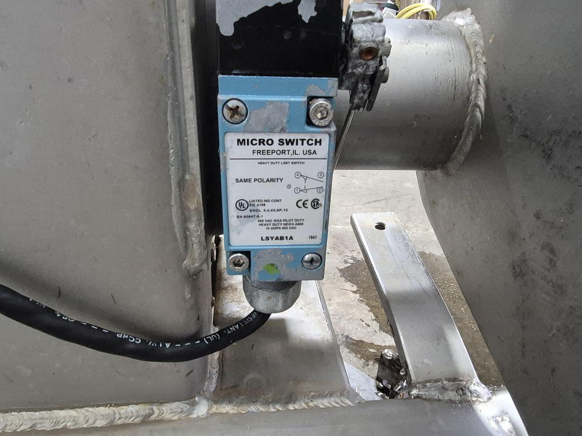 Used FPEC VL8 Bin Dumper