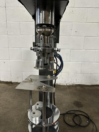 Used CrossQ FC-SM Semi-Auto Capping Machine