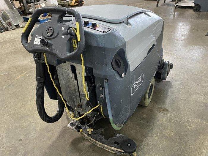 Used Advance SC900 ST 32C Floor Scrubber
