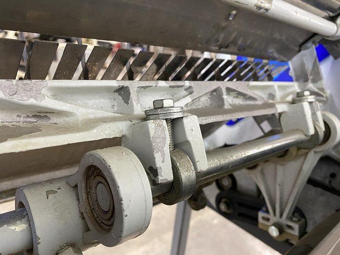 Used BakeMax Gravity Bread Slicer