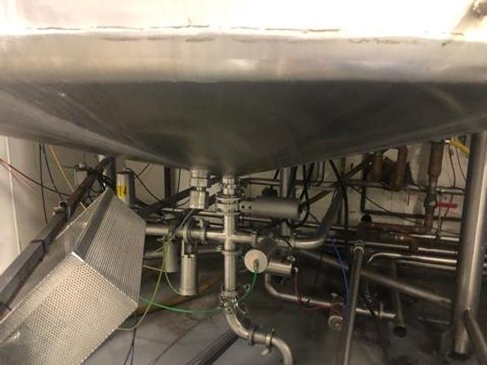 Used APV Crepaco 3,000 Gallon Tank