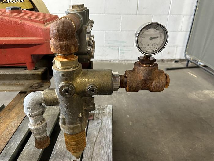 Used GIANT Positive Displacement Pump LP122W