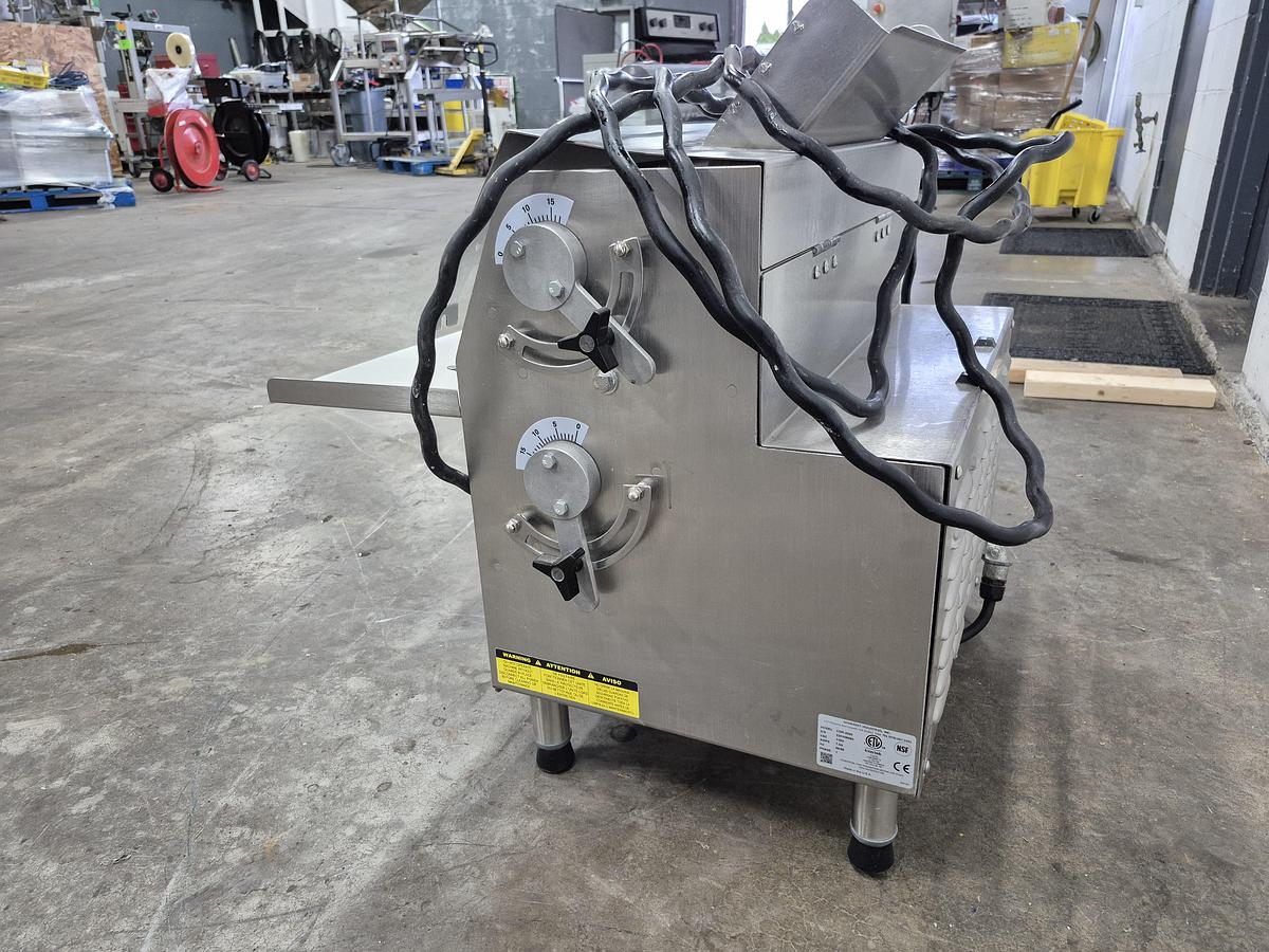 Used Somerset CDR-2000 Double Pass Dough Sheeter