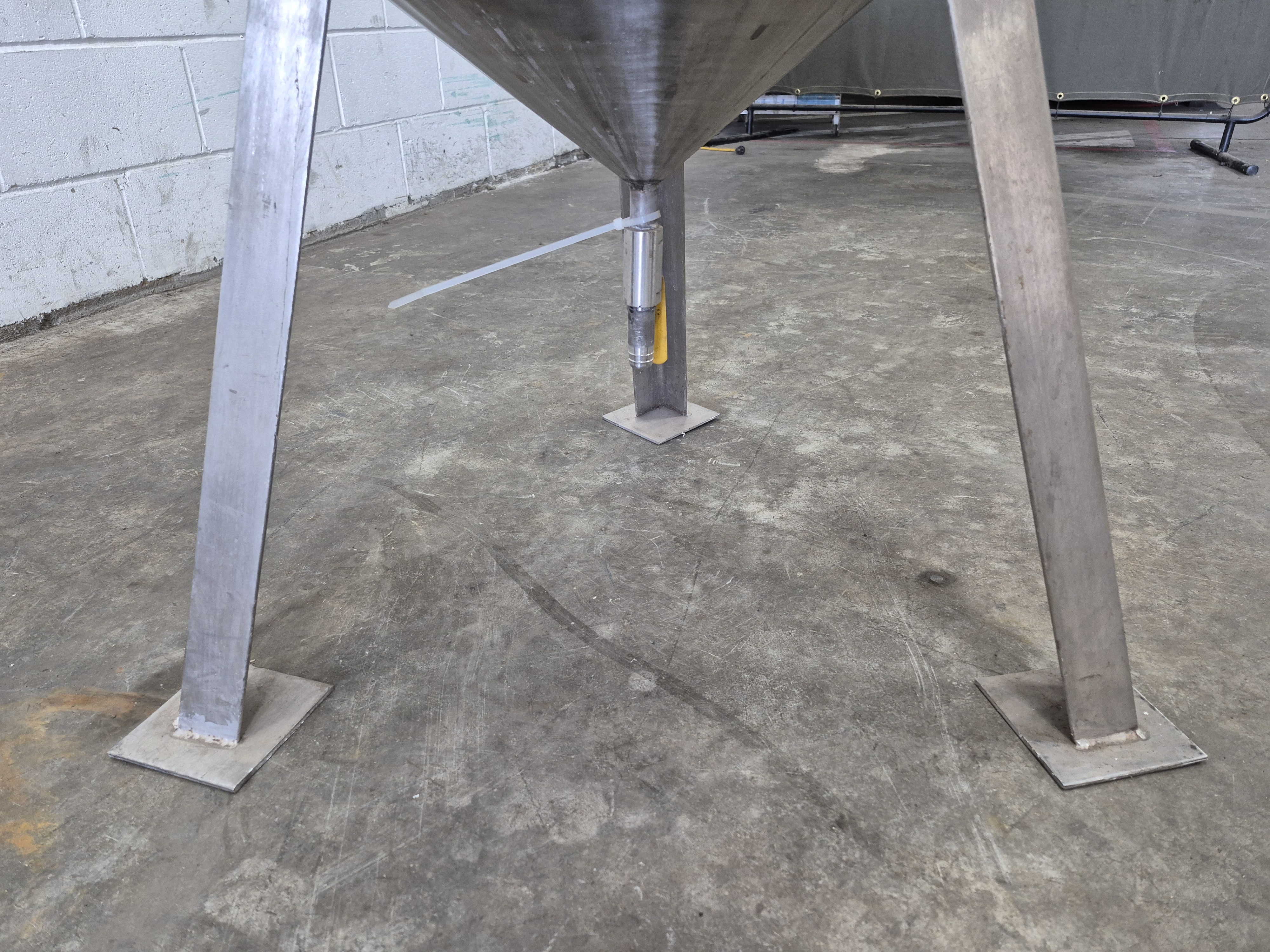 Used 10 Gallon Pressure Tank