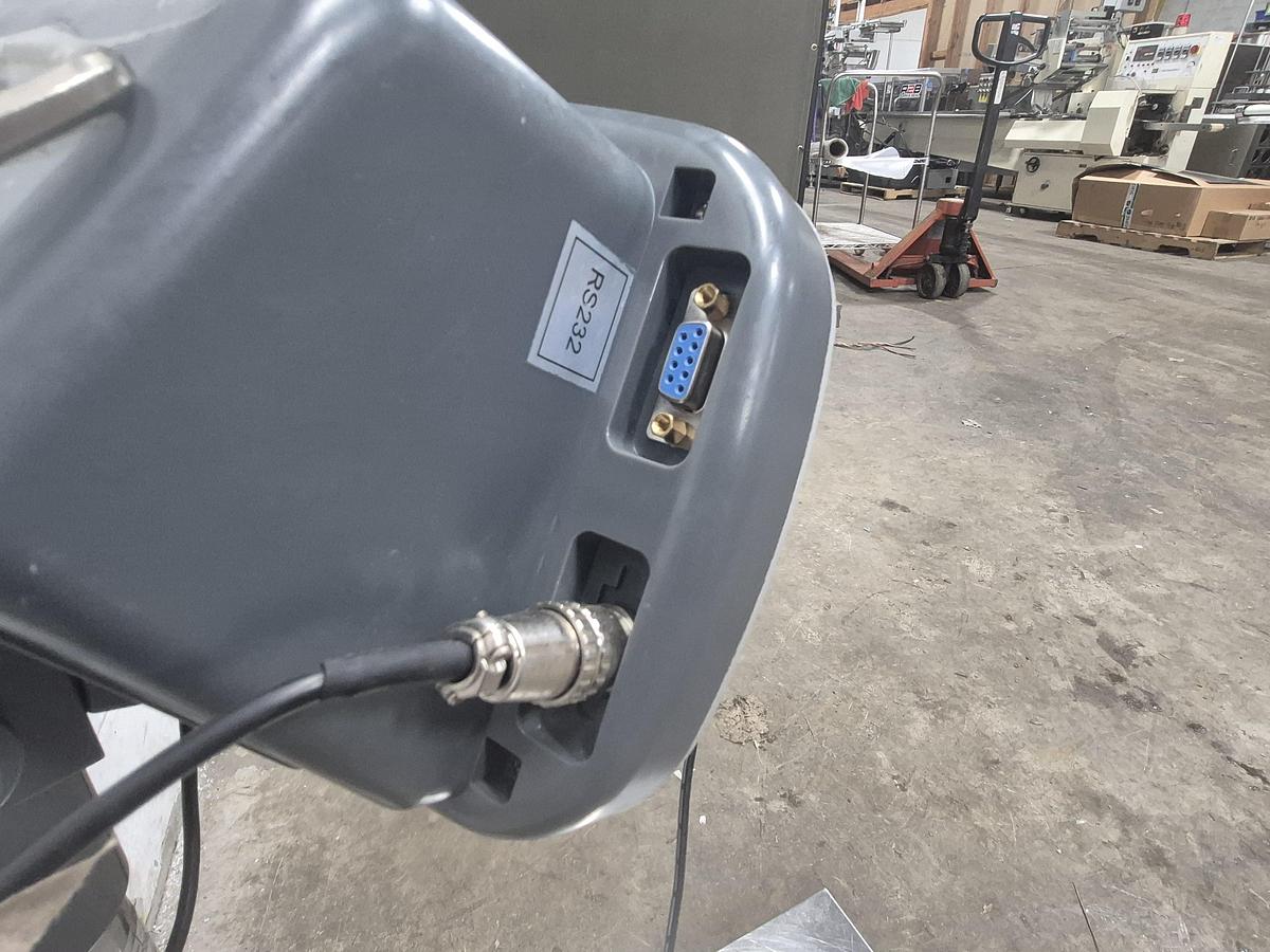 Used Global Industrial Bench & Floor Scale