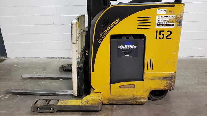 Used Yale Narrow Aisle NR040EA Reach Forklift