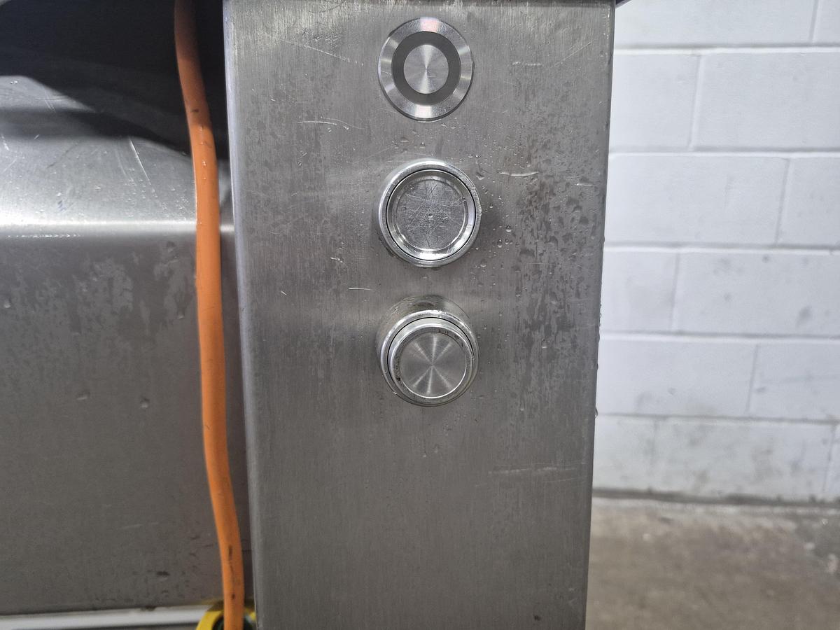 Used MAJA EVM 4006 Membrane Skinning Machine