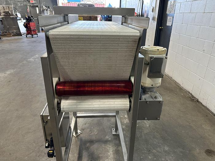 Used Metalcraft 4' Modular Belt Shuttle Conveyor