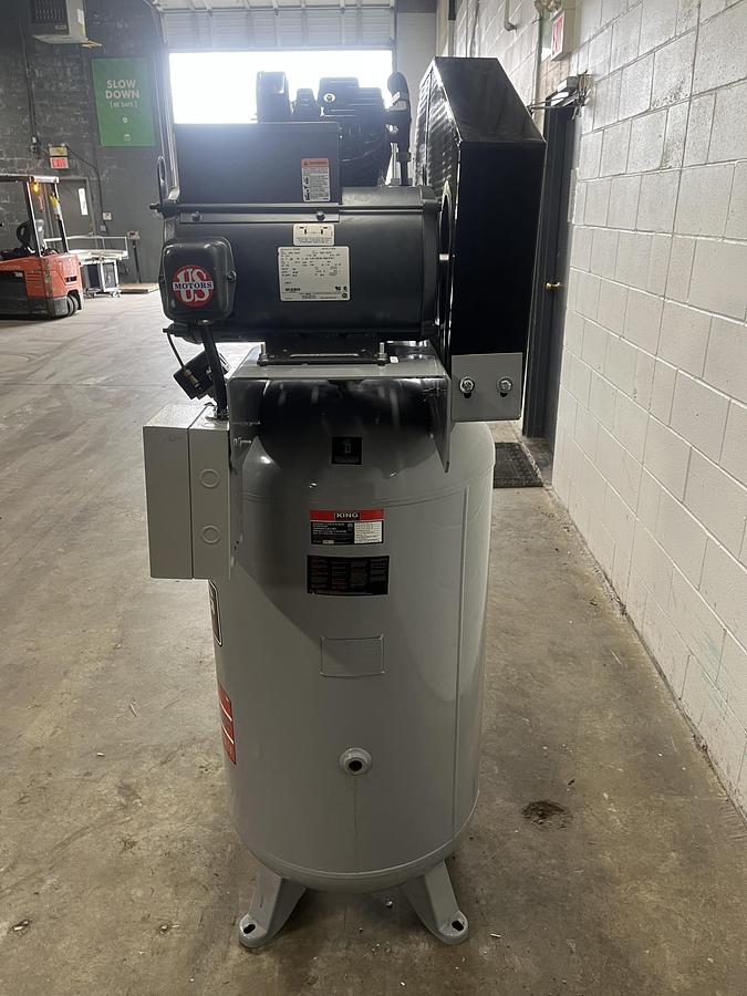 Used King 7.5hp Vertical Air Compressor