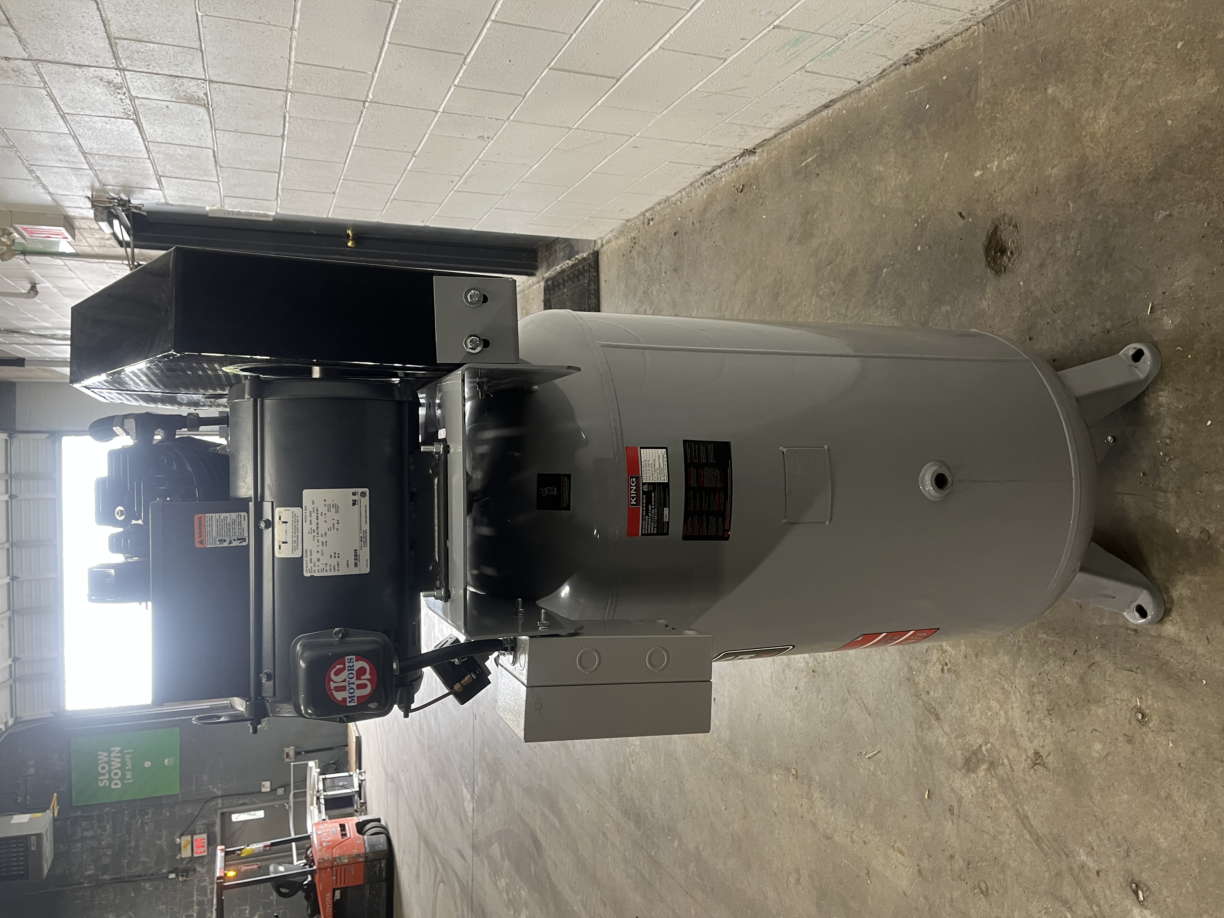 Used King 7.5hp Vertical Air Compressor