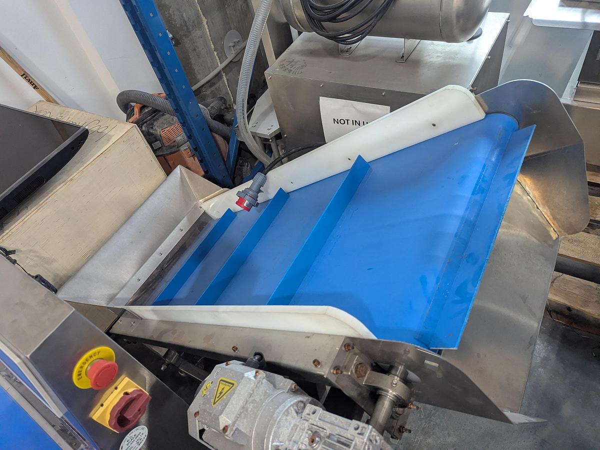 Used Incline Takeaway Conveyor 