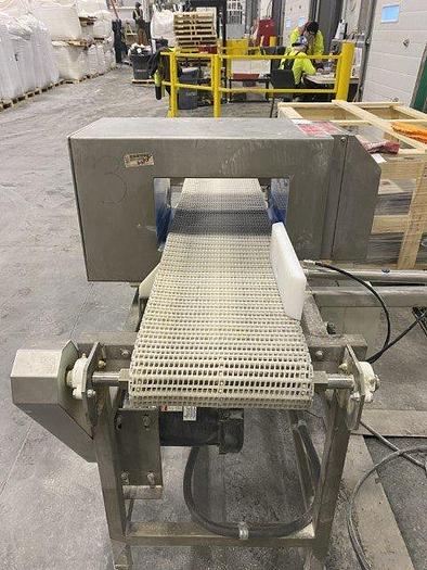 Used Loma IQ2 Metal Detector