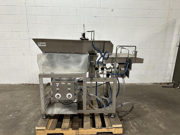 Used Vibratory Conveyor with Spray Nozzles