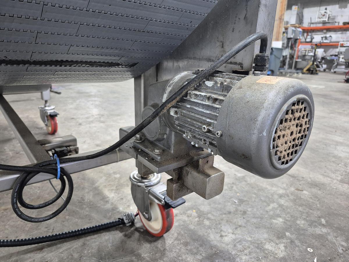 Used 6 Feet Box Conveyor 