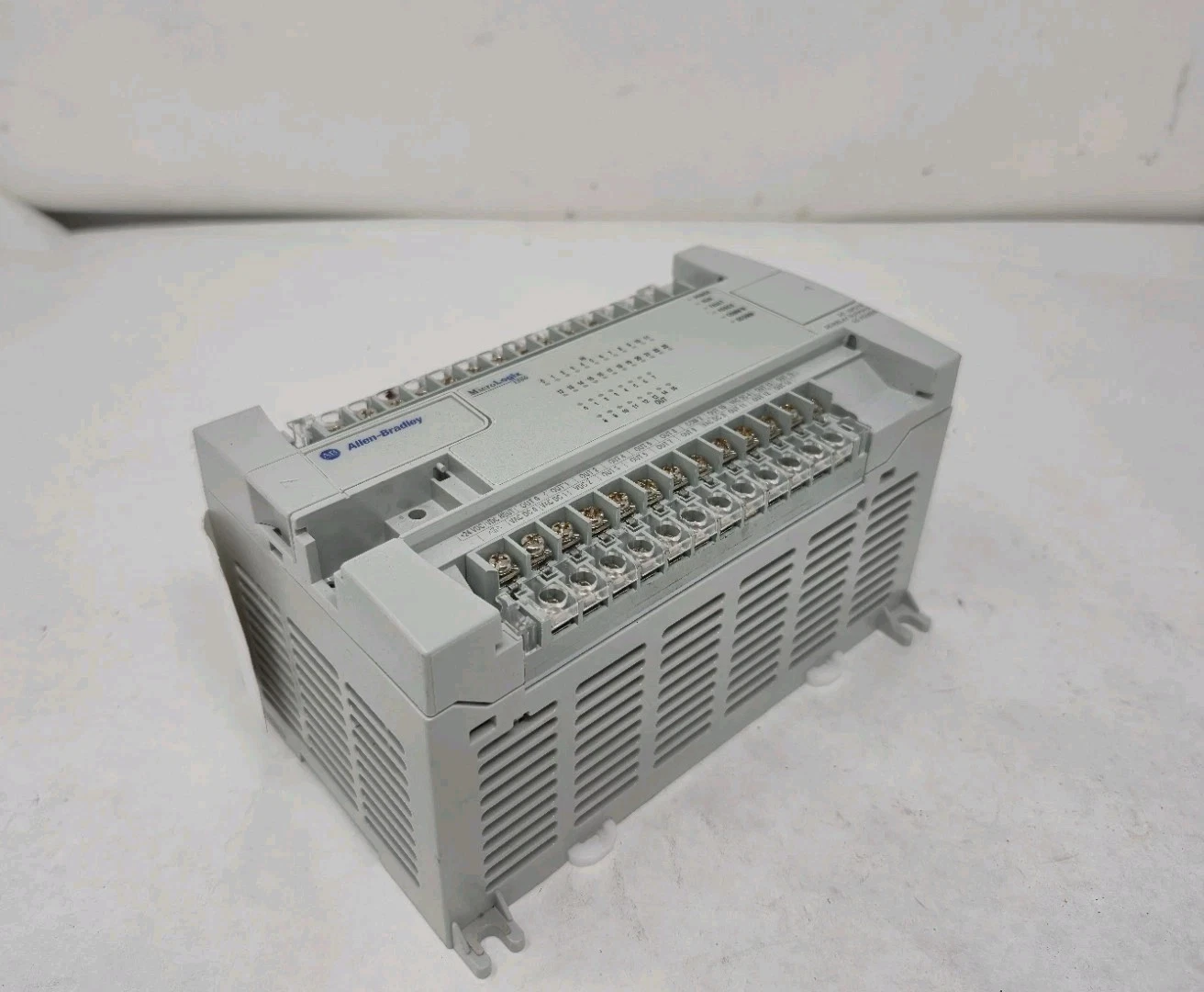 Used Allen-Bradley 1762-L40BXB 40-Point Programmable Logic Controller