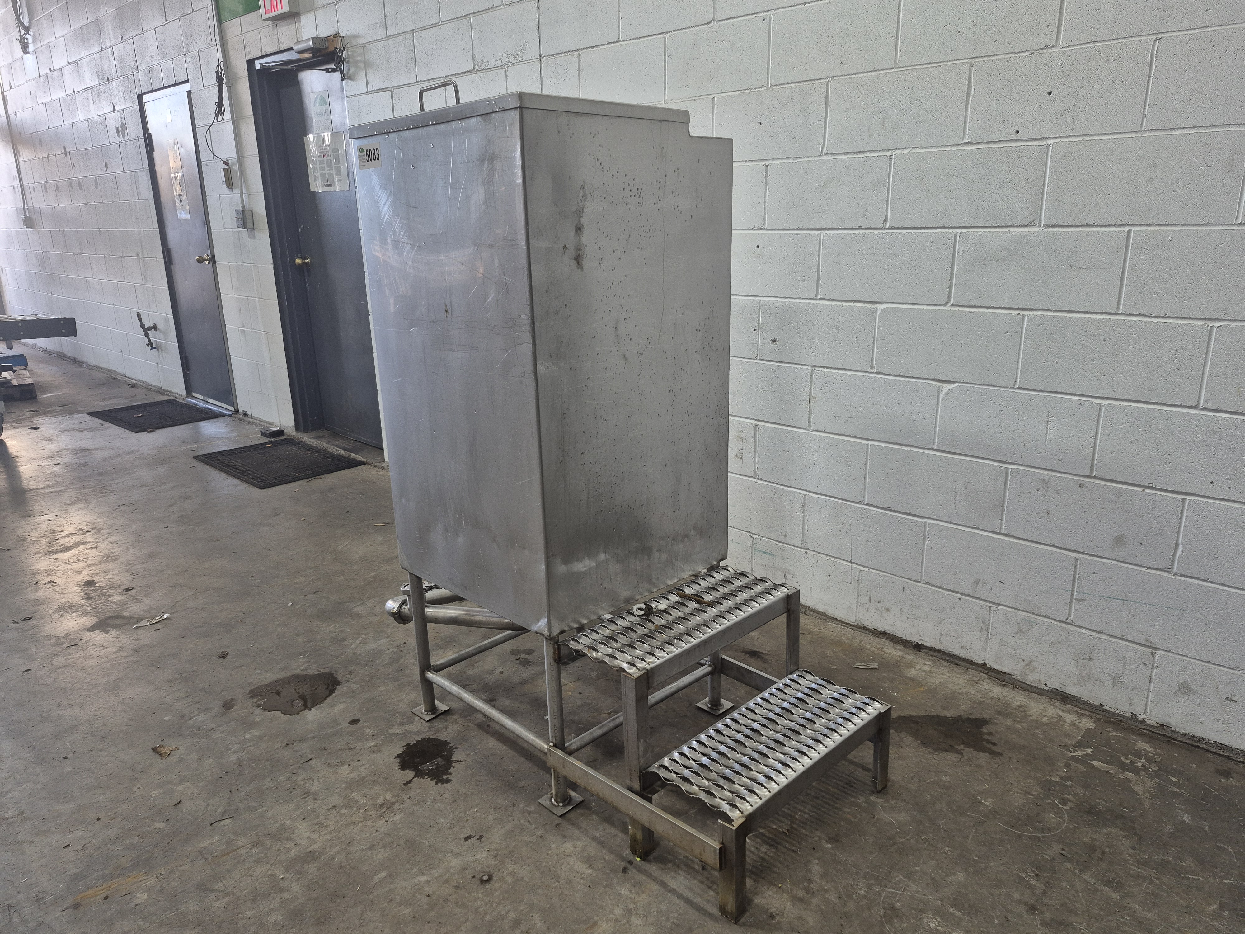 Used Balance Tank w/ Strainer Screen Bottom
